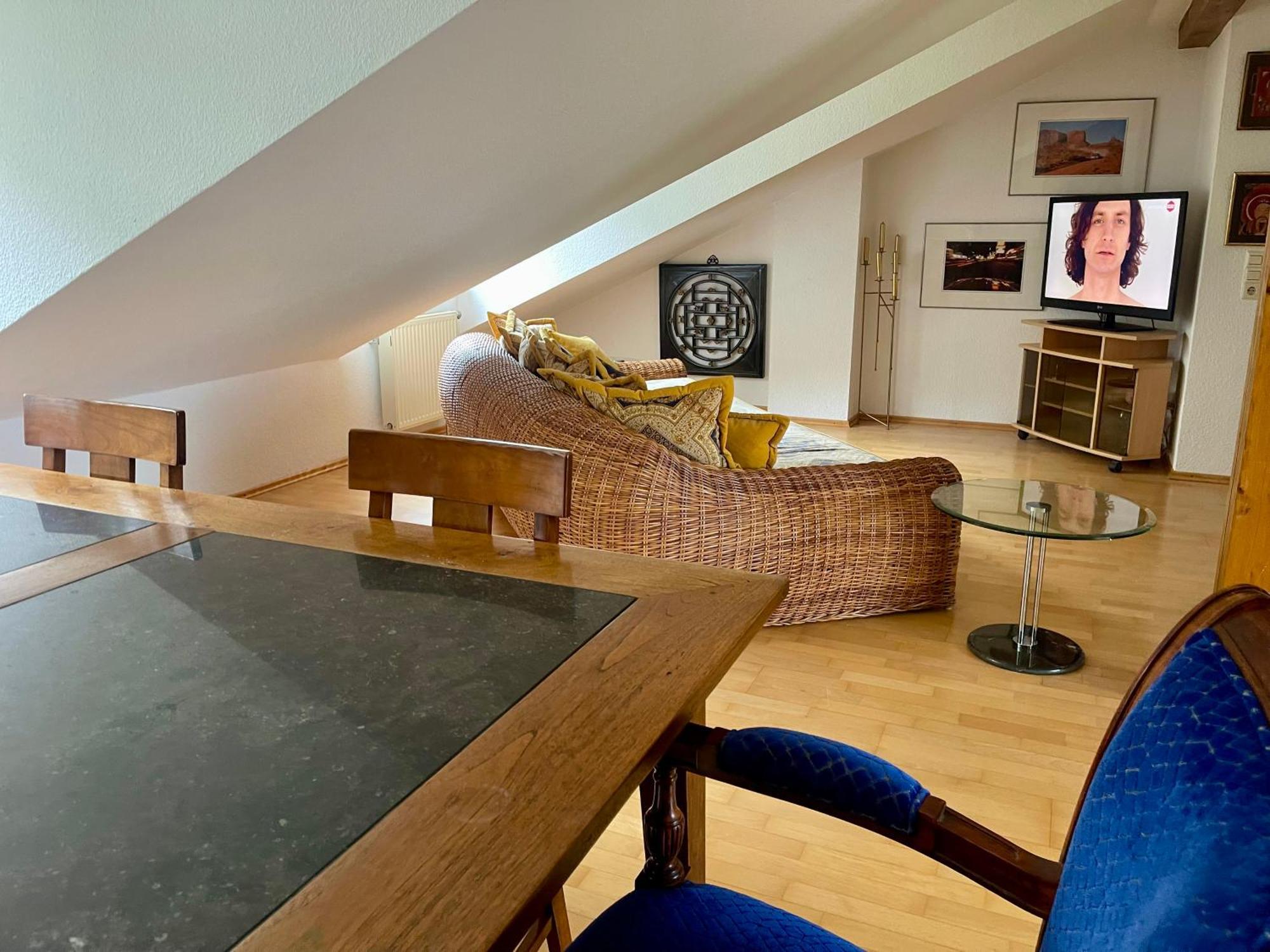Wunderschoenes Grosses 3 Zimmer Apartament Zentrum Goldstadt Familienfreundlich Mit Garage Pforzheim Ngoại thất bức ảnh