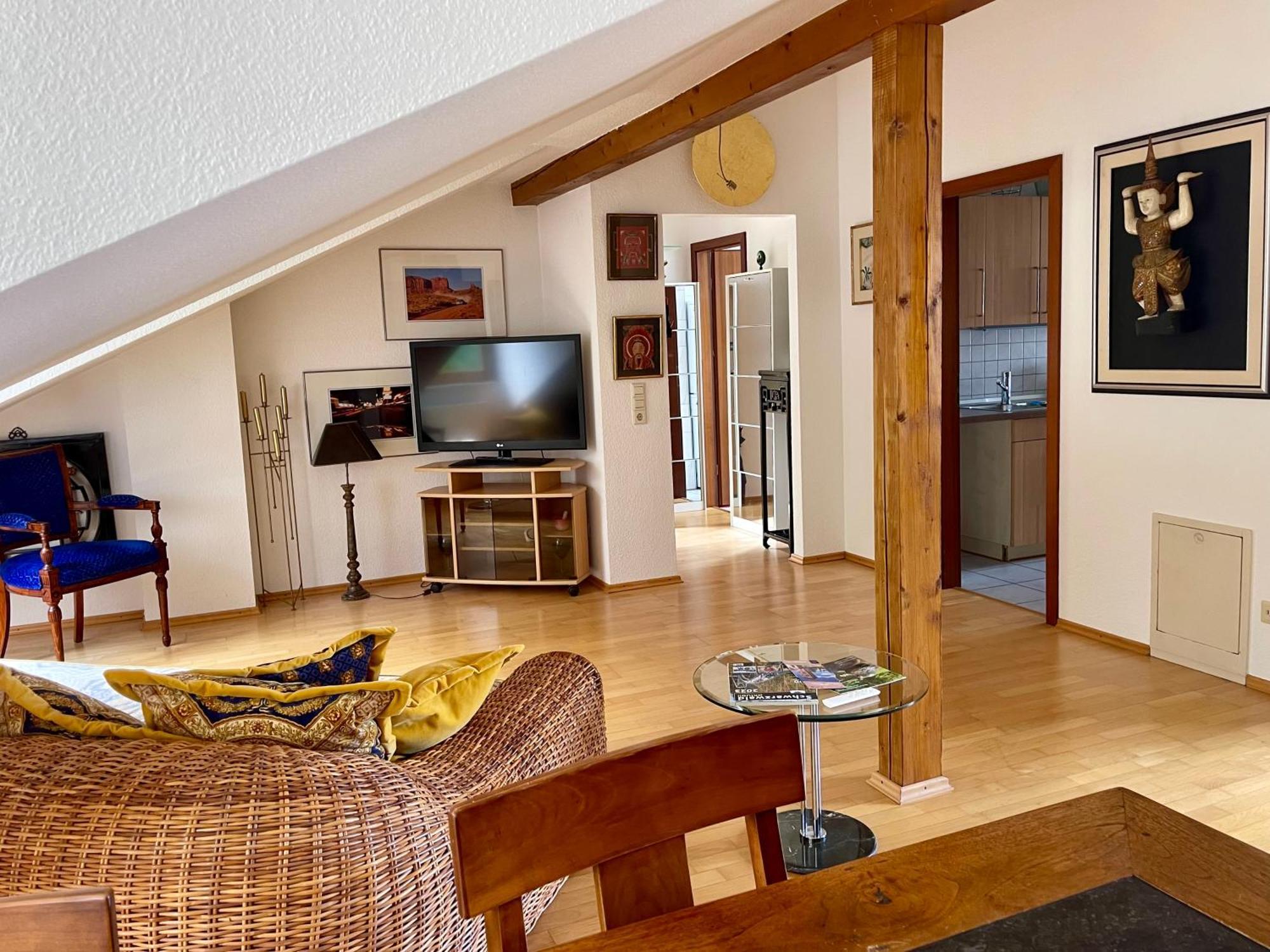 Wunderschoenes Grosses 3 Zimmer Apartament Zentrum Goldstadt Familienfreundlich Mit Garage Pforzheim Ngoại thất bức ảnh
